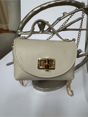 Vera Pelle Cream Leather Mini Crossbody with Bamboo Turn Lock NWOT